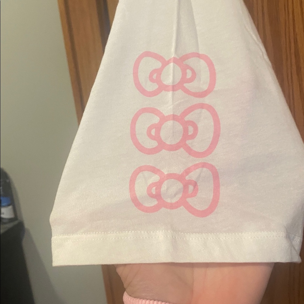 Hello Kitty White and Pink Top Medium NWOT - Picture 3 of 4